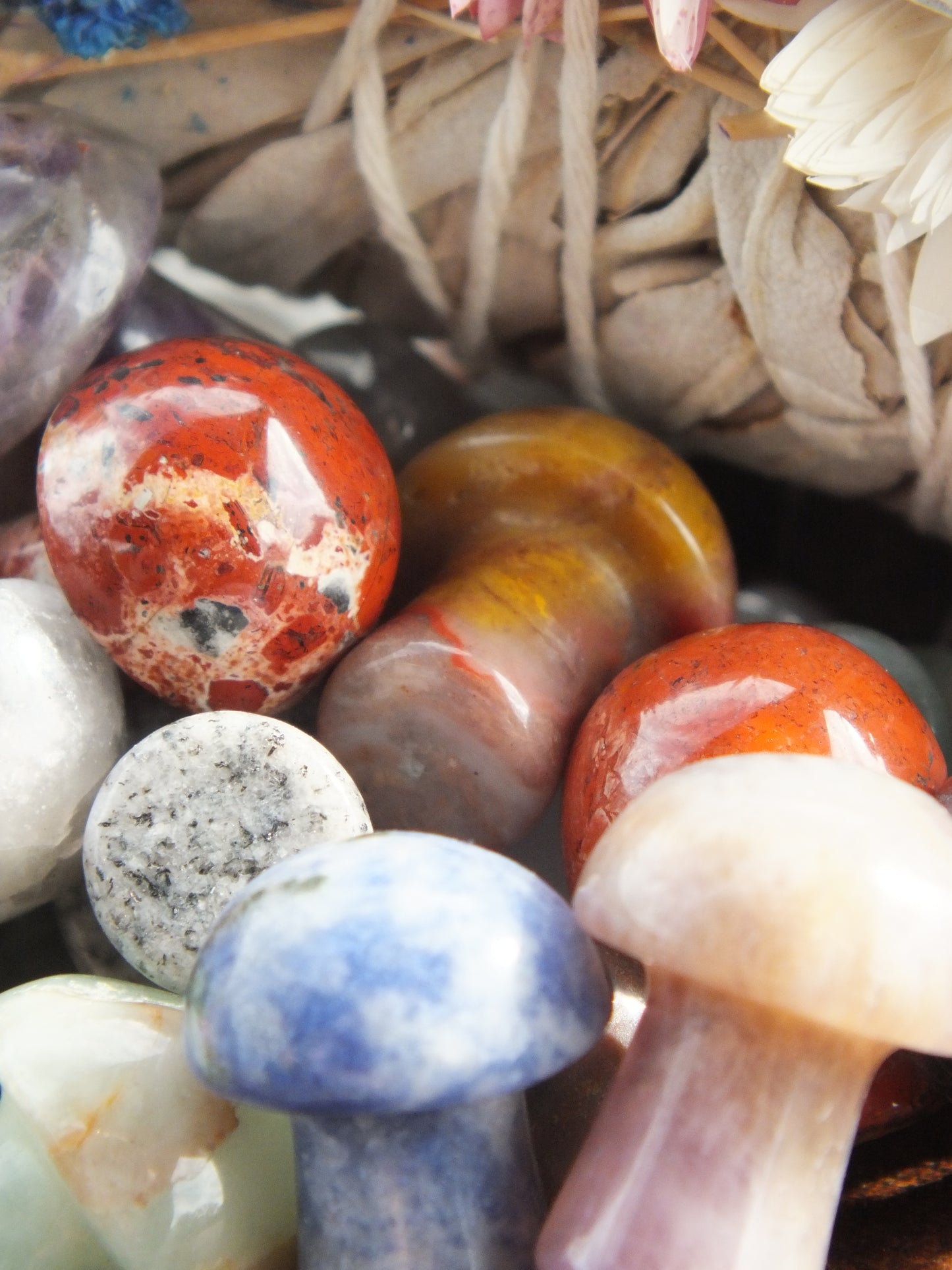 Assorted Crystal Mini Mushrooms