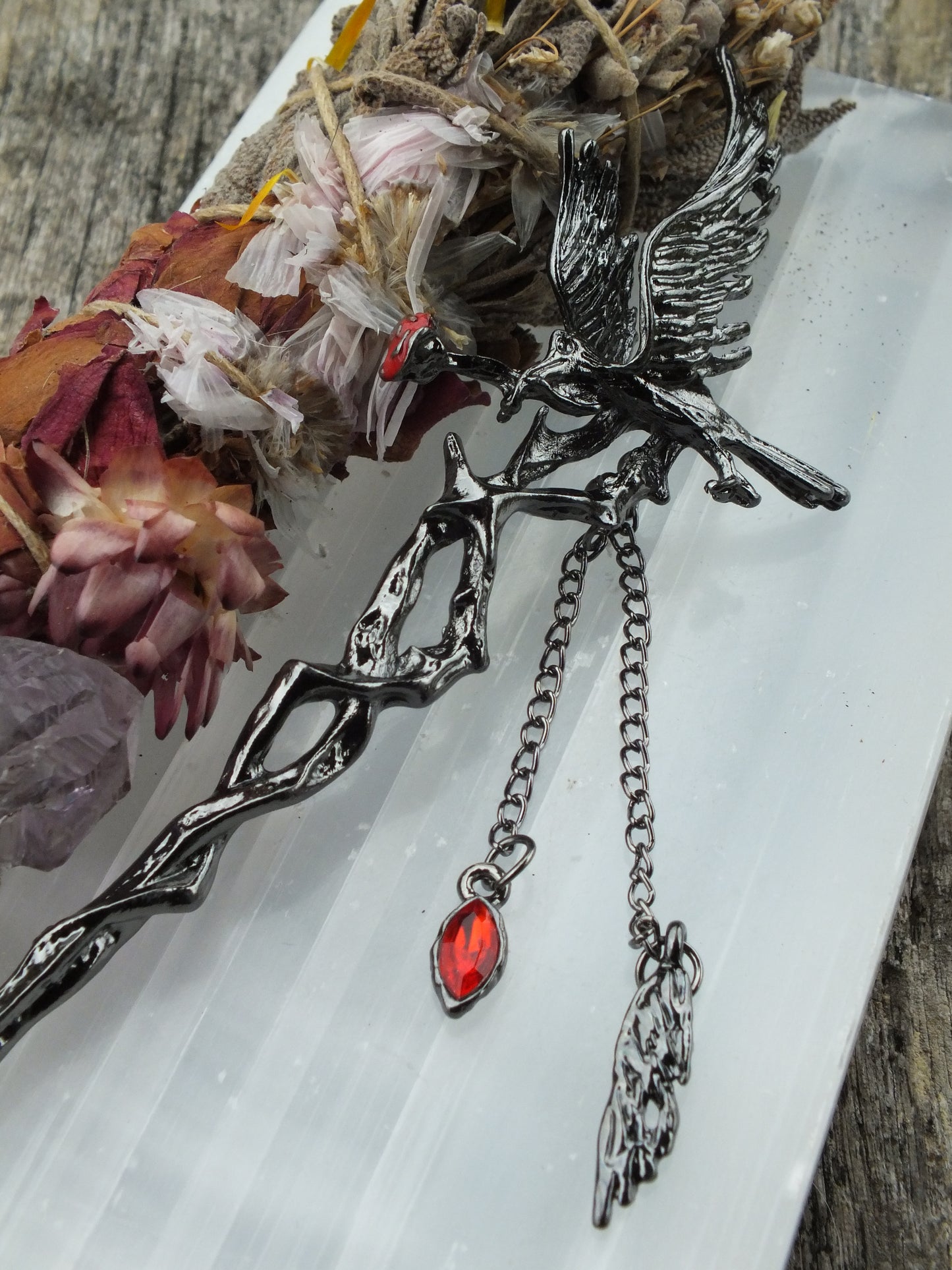 Dark Thorn Crow Hairpin