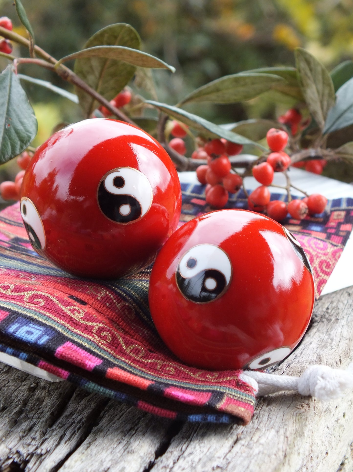 Yin Yang Baoding Balls (Red/Small In Bag)