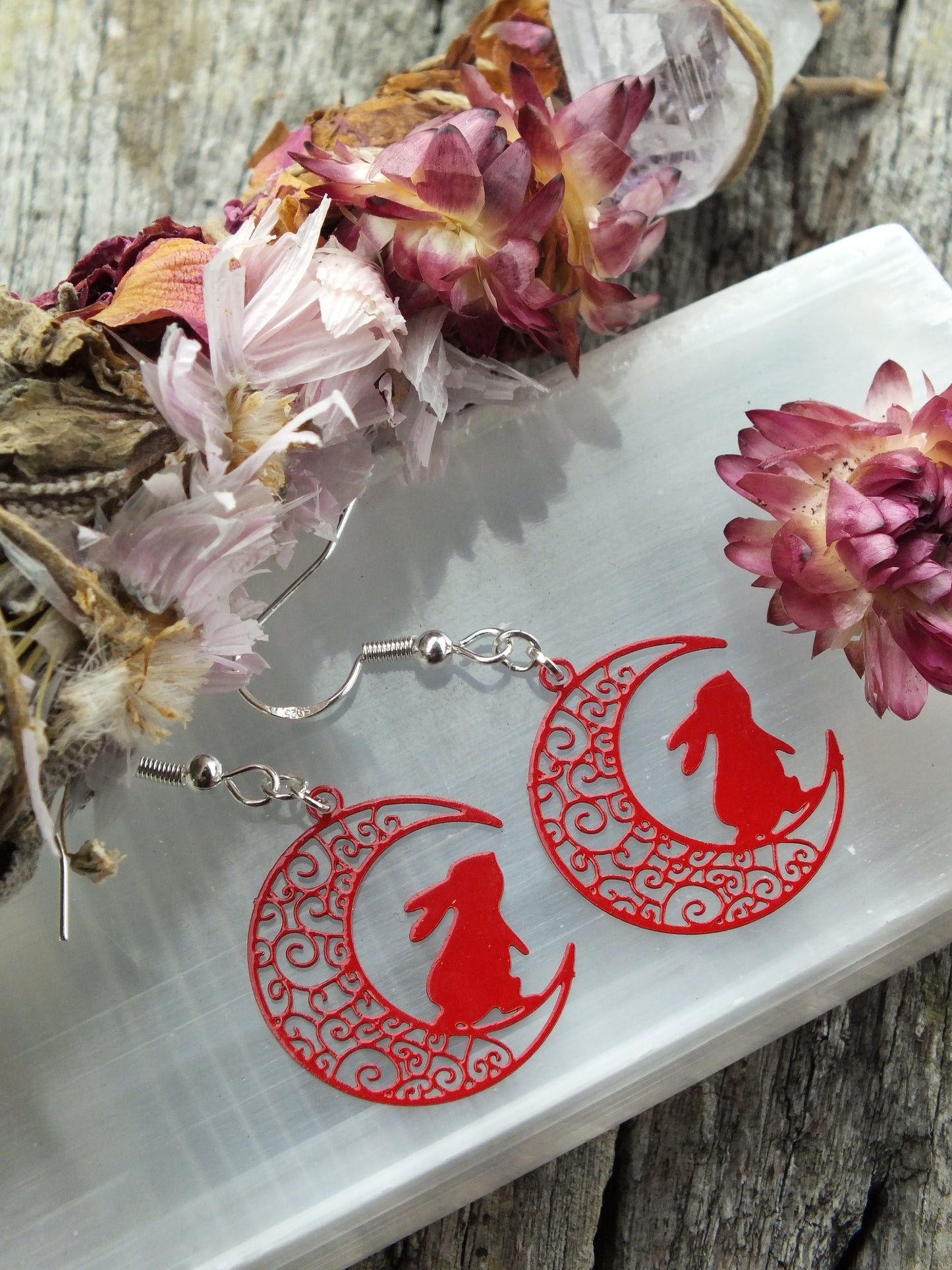 Filigree Moon Rabbit Earrings - Red