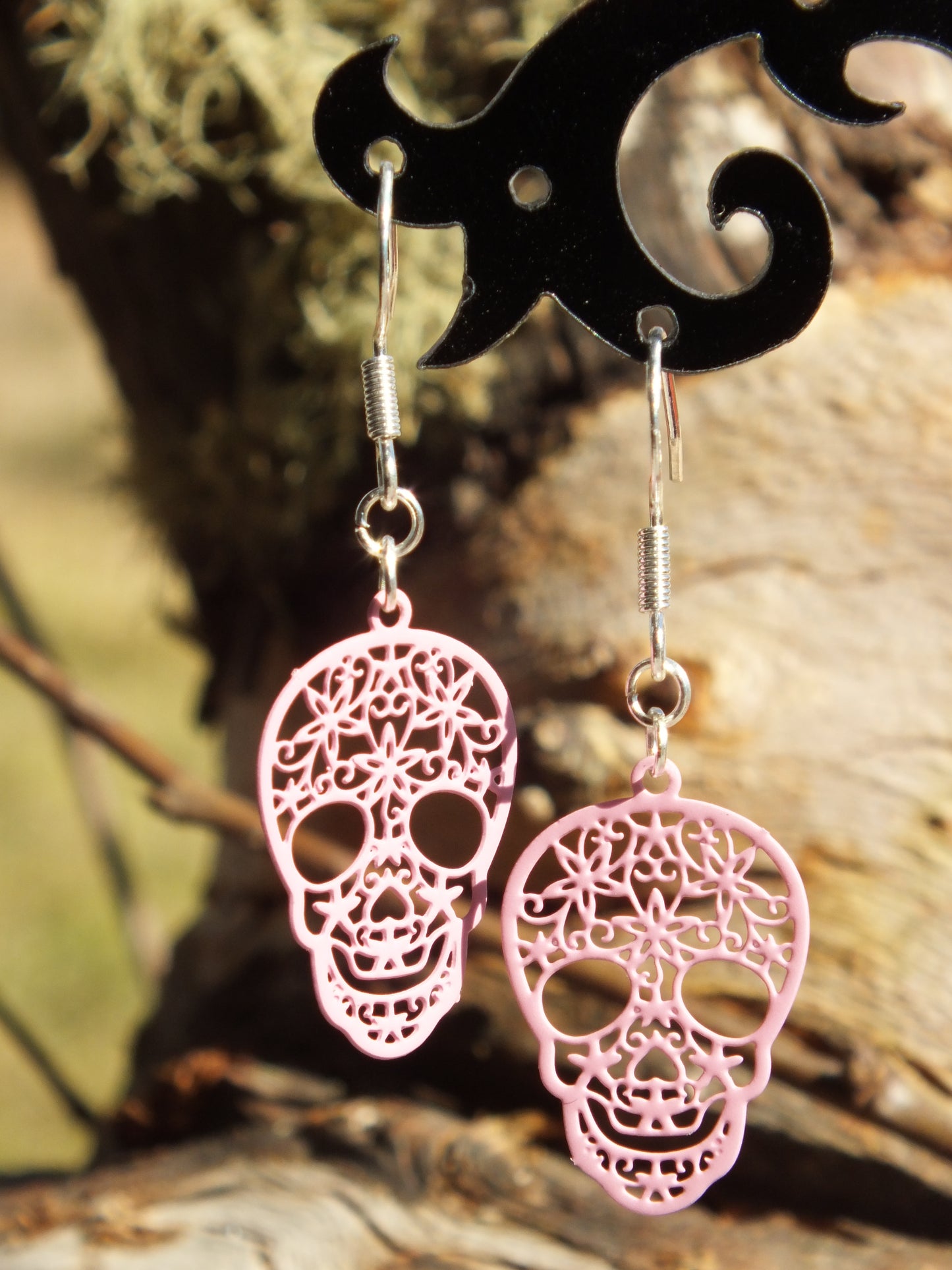 Filigree Skull Earrings (Rose)