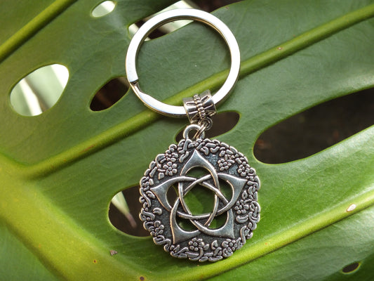 Rose Pentacle of The Goddess Metal Keyring