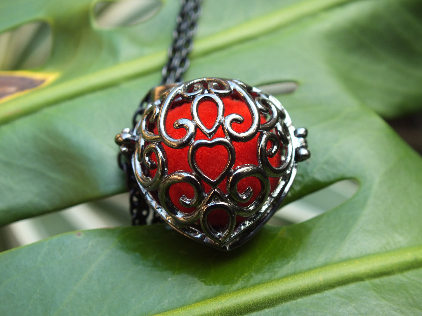 Black & Red Love Heart Diffuser Locket
