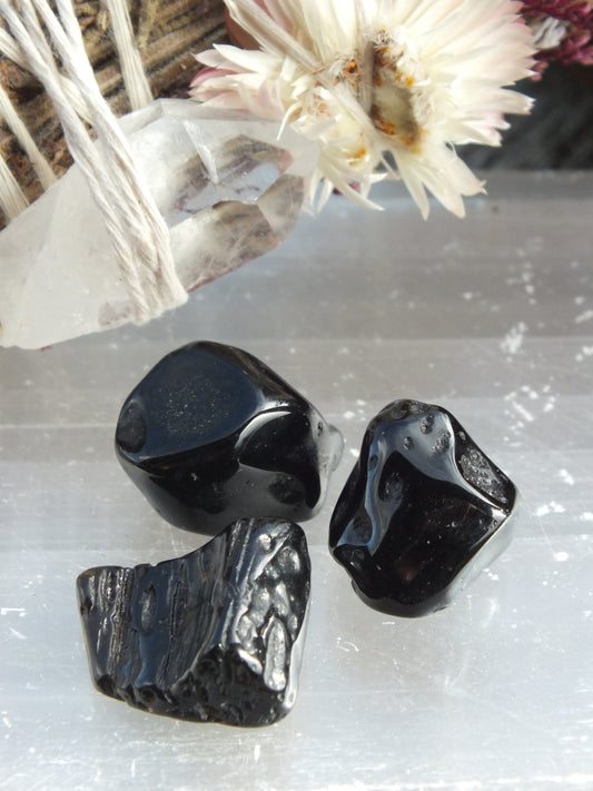 Tektite (Medium)