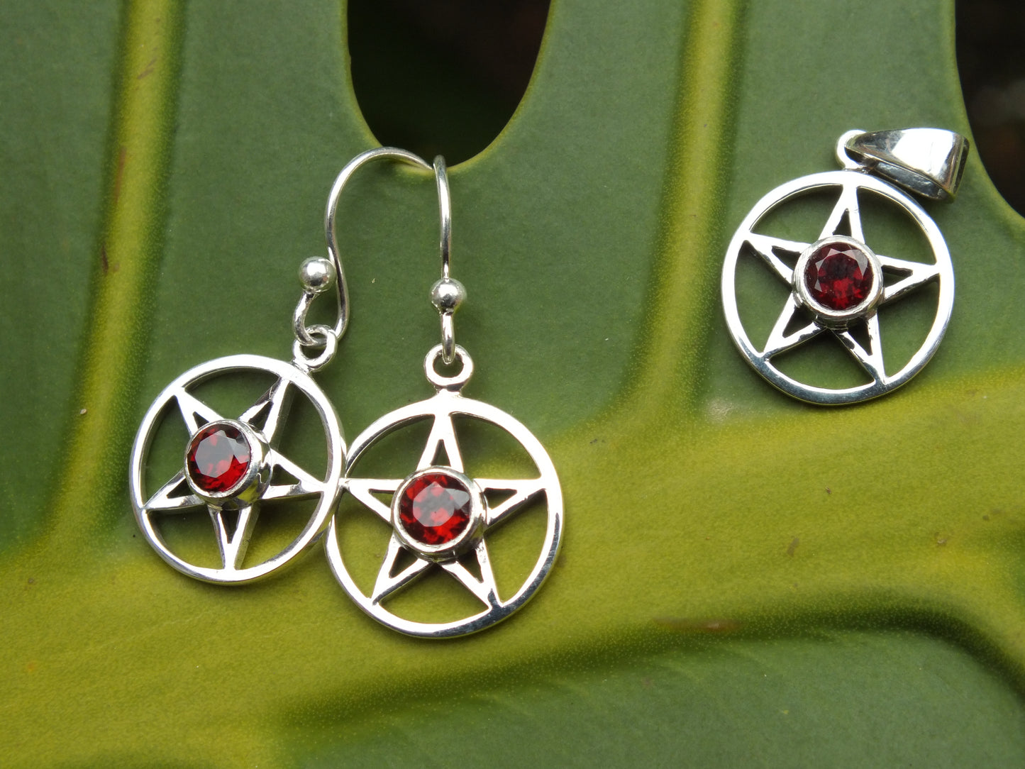 Sterling Silver & Garnet Garnet Pentacle