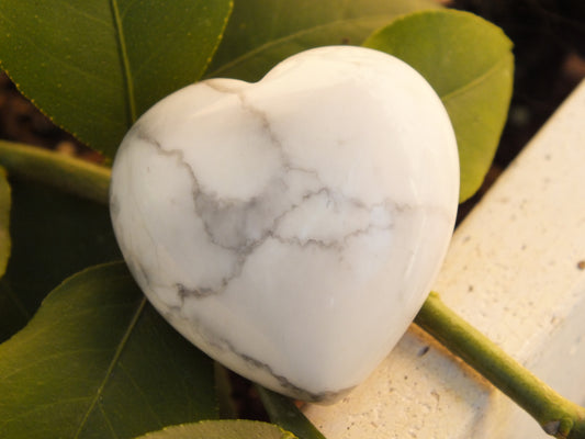 Howlite Puff Heart