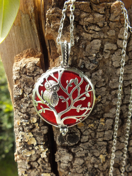 Red Owl Diffuser Locket