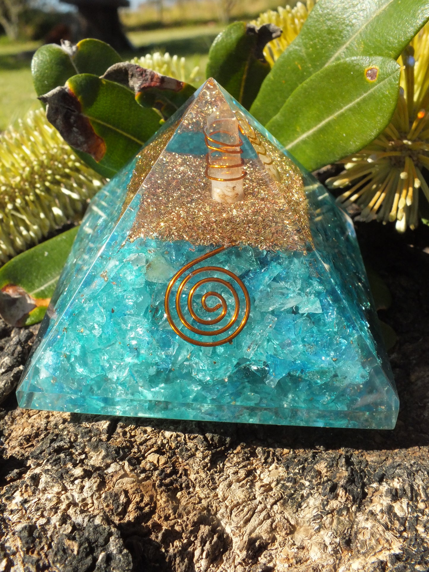 Dyed Quartz & Clear Quartz Orgonite