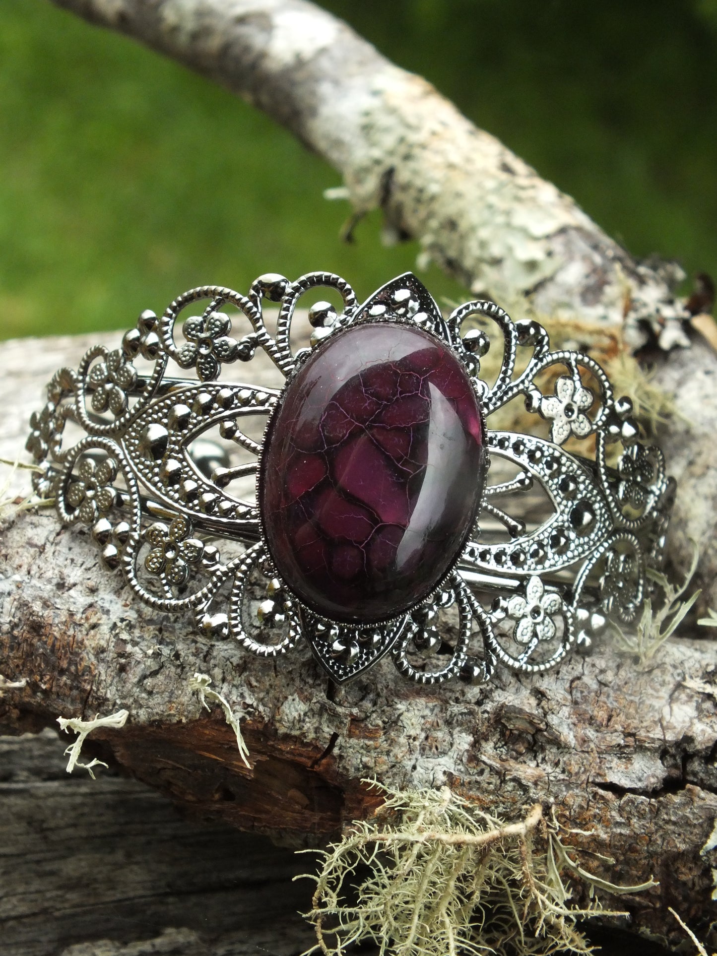 Antique Style Purple Dragon's Vein Agate Cabochon Bracelet