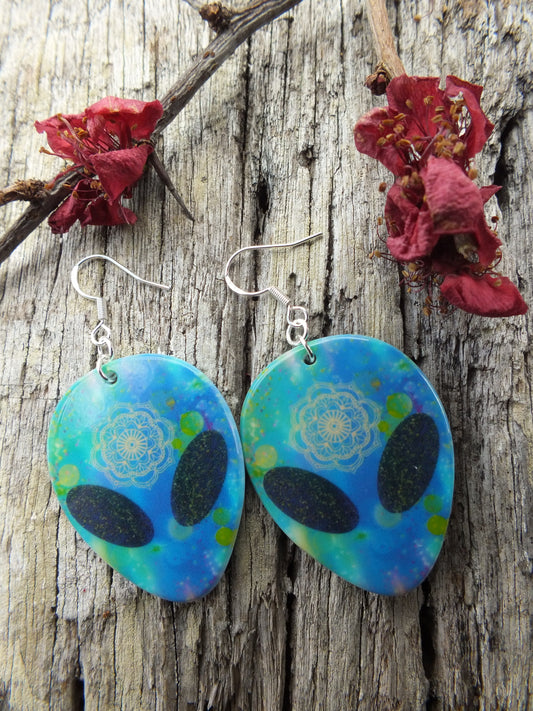 Alien Head Earrings (Blue)